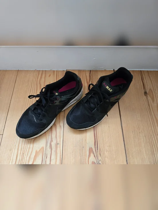 Nike Air Max Black Pink Running Shoes Women’s 11 - Picture 2 of 7